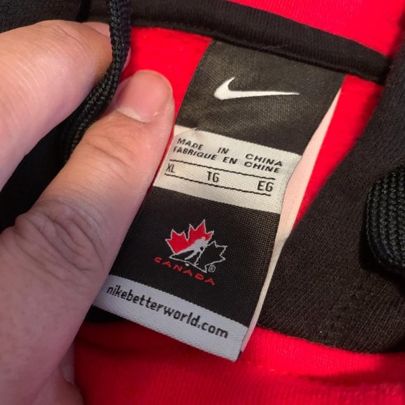 Nike Team Canada Pullover Retro Hoodie - Picture 2 of 3